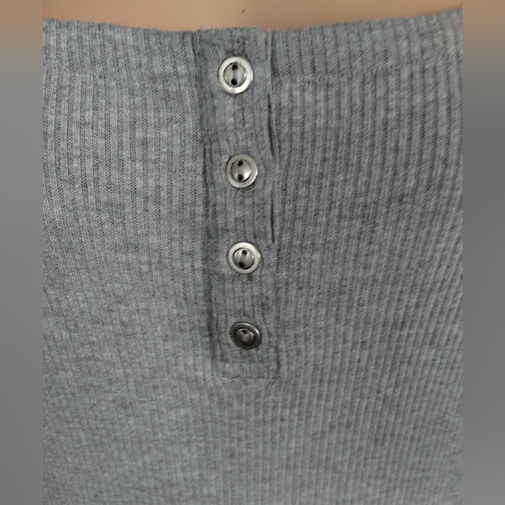 Sale! Chaser Gray Ribbed Top Medium - Picture 7 of 9